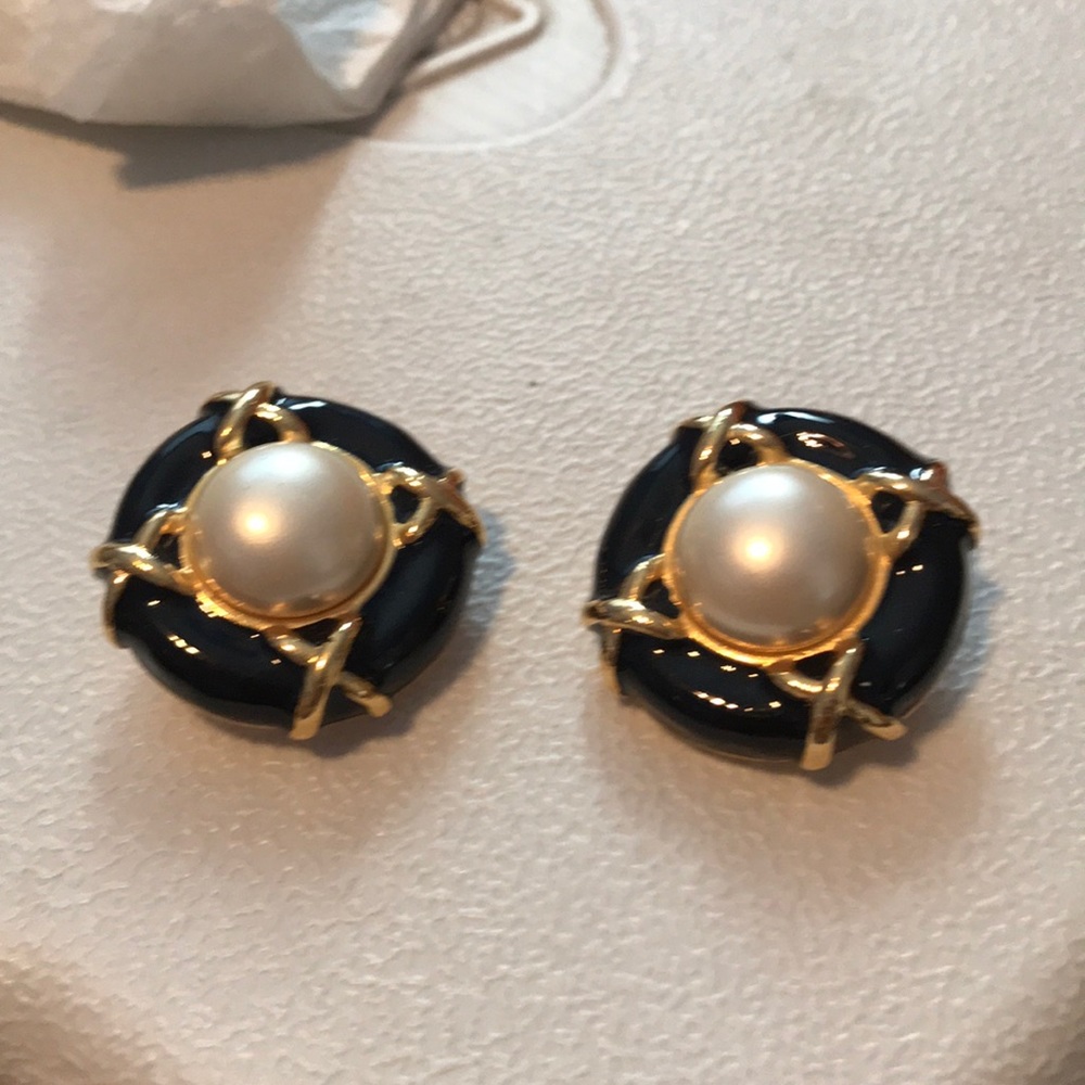 Black gold pearl earrings